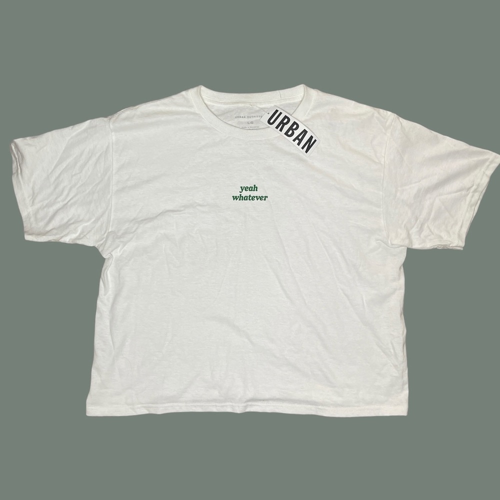 URBAN OUTFITTERS CROP TOP